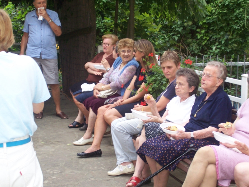  Image name: Estate091.jpg 
 width: 801 pixel 
 height: 602 pixel 
 Size: 409714 bytes 
 Click to enlarge 